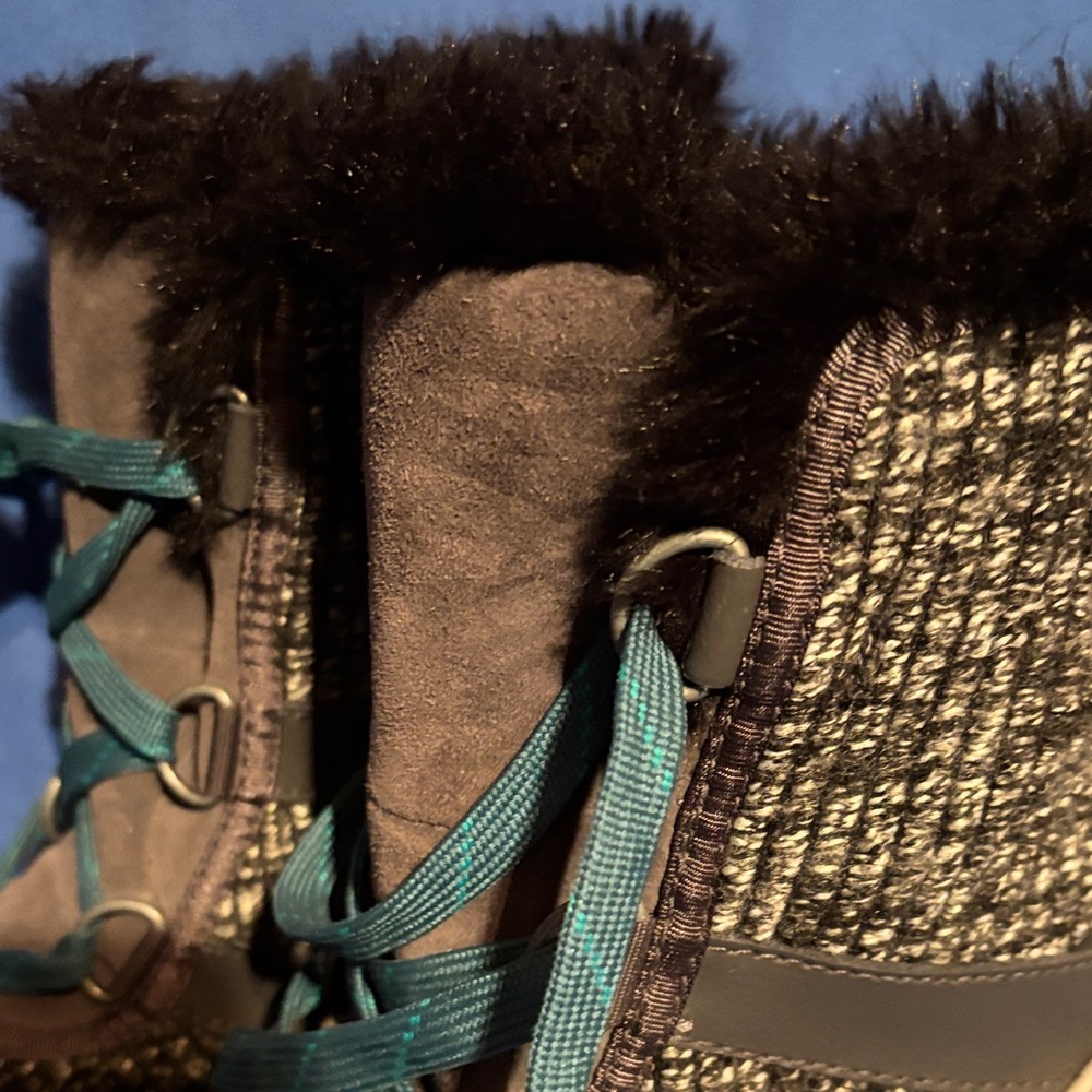 Sorel Brown Knit Faux-Fur Trim Winter Boot with Teal Accents - Picture 4 of 7
